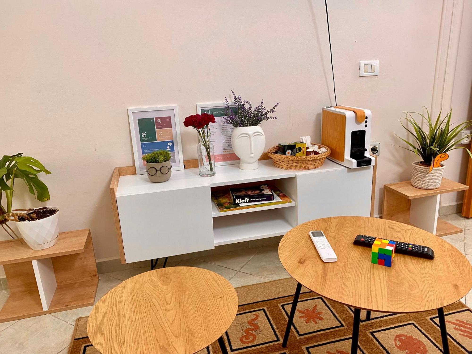 Dori'S Wilson Studio At Blloku Neighborhood Tiranë Ngoại thất bức ảnh